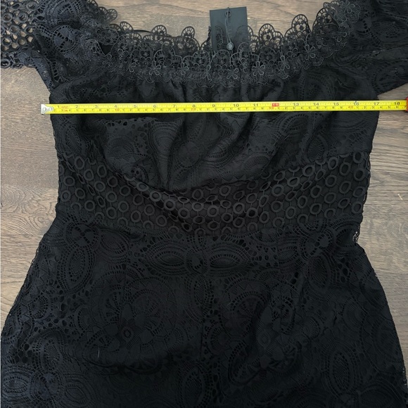 Kendall & Kylie NWT Off-The-Shoulder Lace Romper with Long Sleeves - Picture 5 of 5